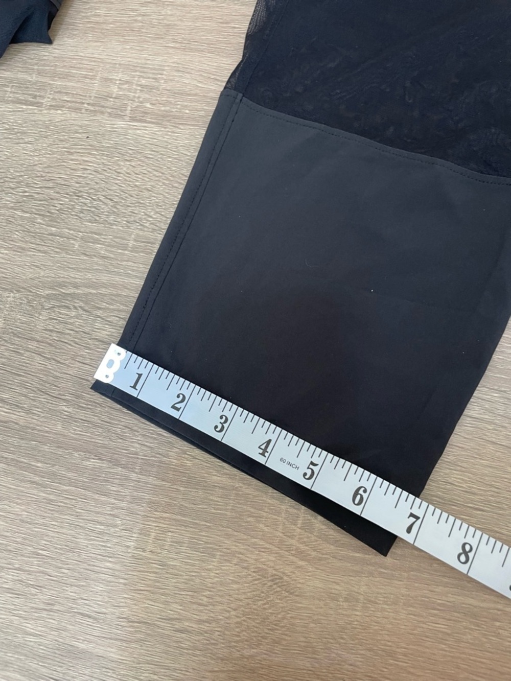 LULULEMON Black Mesh Panel Thin Track Pants. - Picture 10 of 11